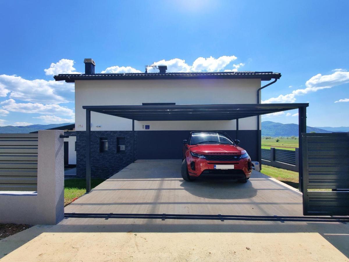Villa Biser Gacke Sinac Exteriör bild