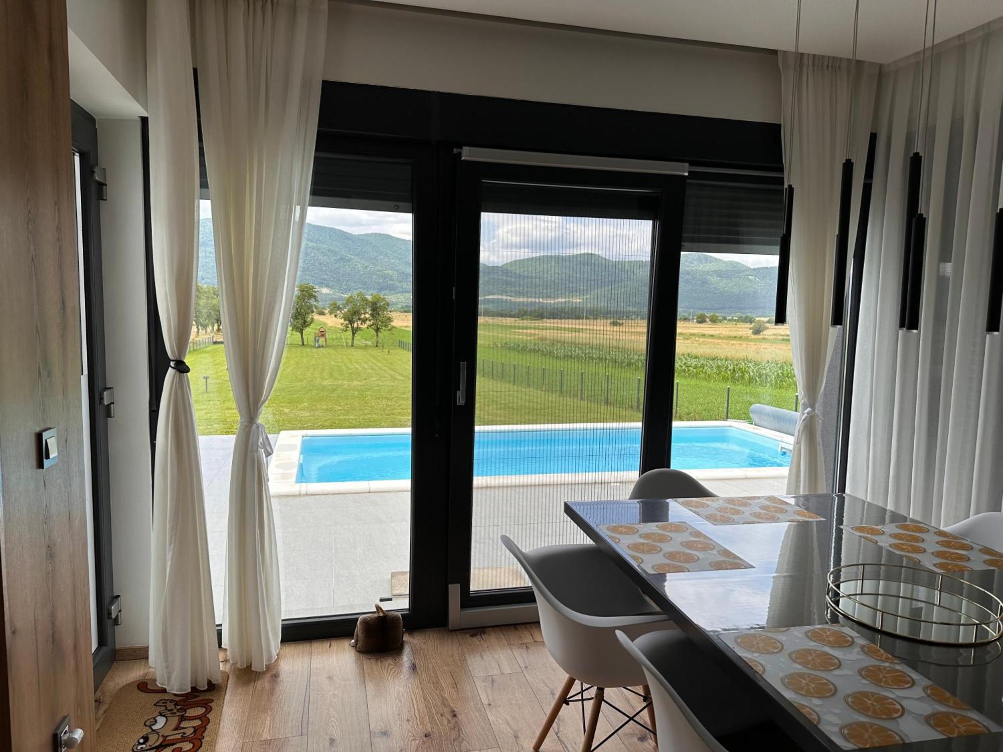 Villa Biser Gacke Sinac Exteriör bild